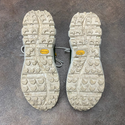 Oakley khaki cream running trainers (7)