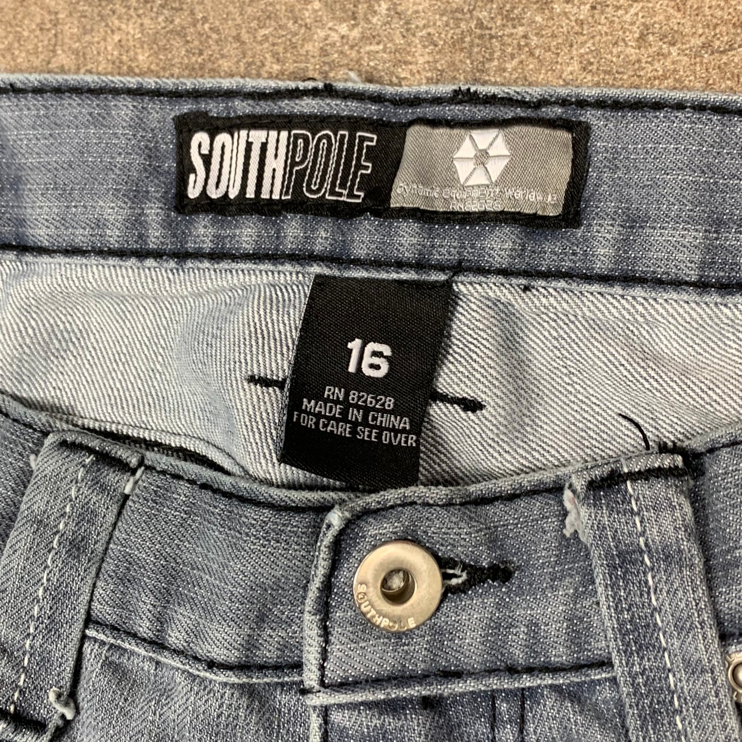 Southpole 00s baggy graphic jeans (30")