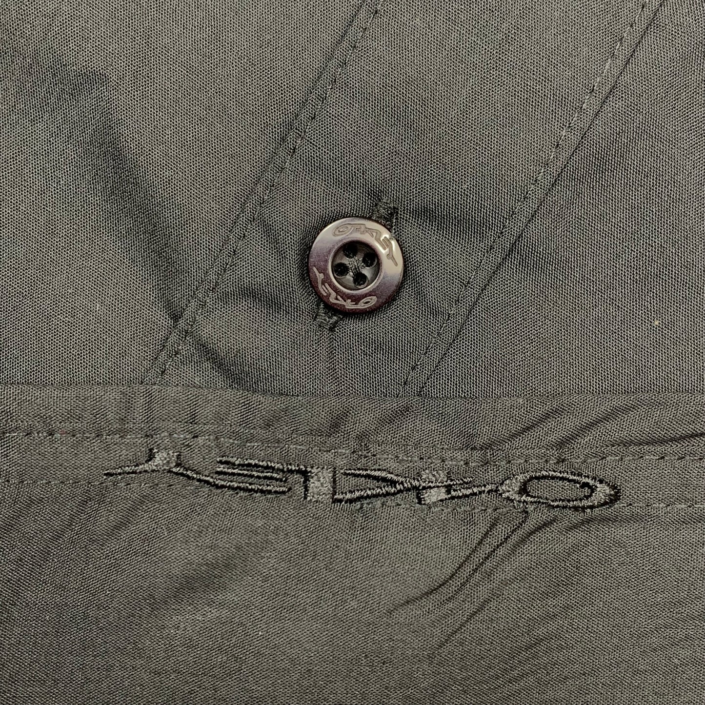 Oakley 00s deadstock button shirt (M)