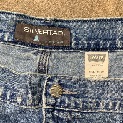 Levi's Silvertab 00s baggy carpenter blue jeans