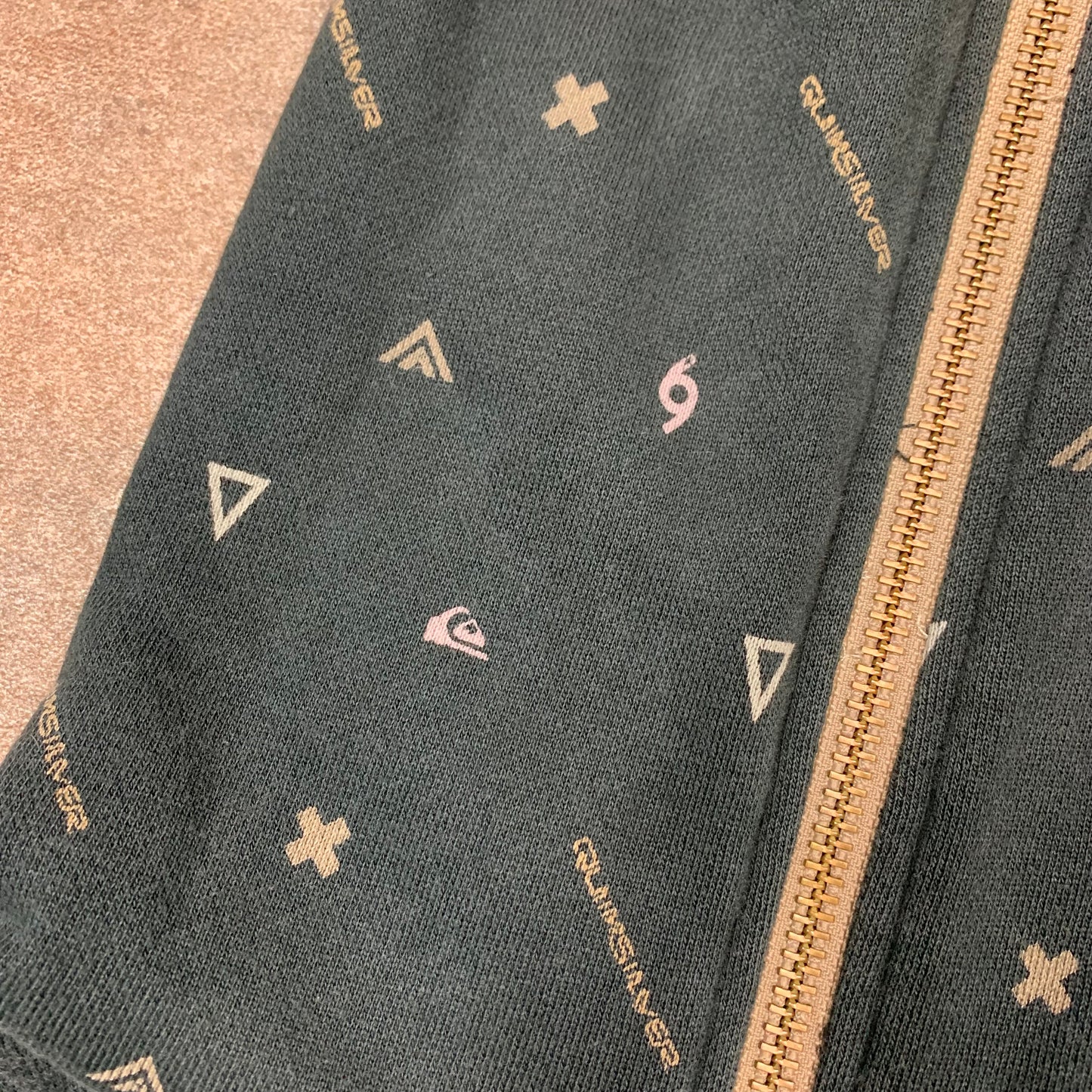 Quiksilver 00s full zip hoodie (S)