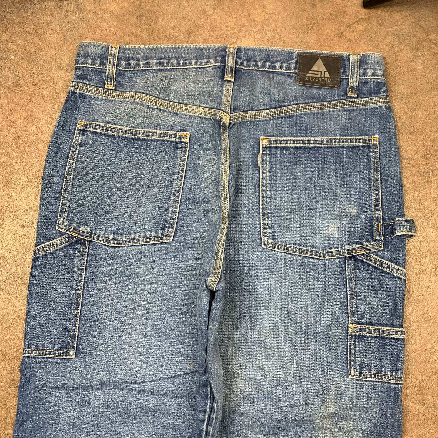 Levi's Silvertab 00s carpenter baggy jeans