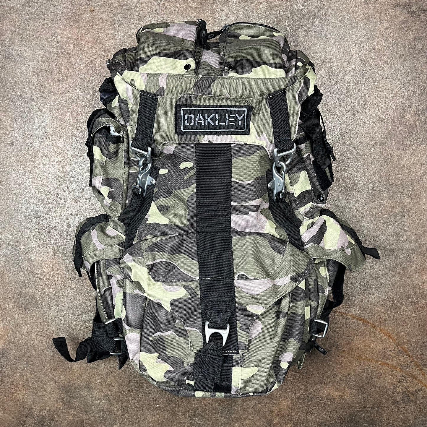 Oakley Mechanism 3.0 backpack