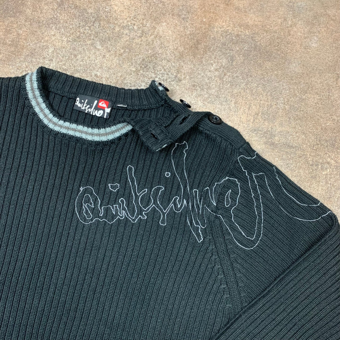 Quiksilver 00s graphic button neck knit