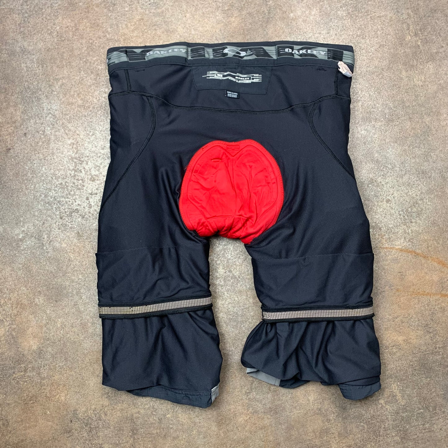 Oakley 00s MTB baggy cargo shorts (M)