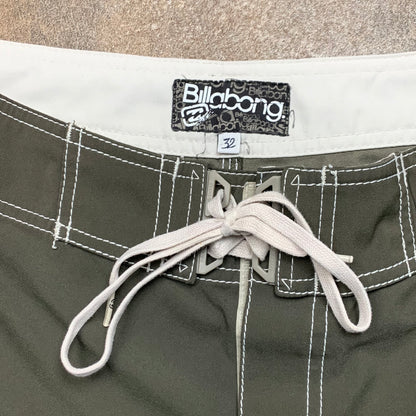 Billabong 00s brown graphic boardshorts