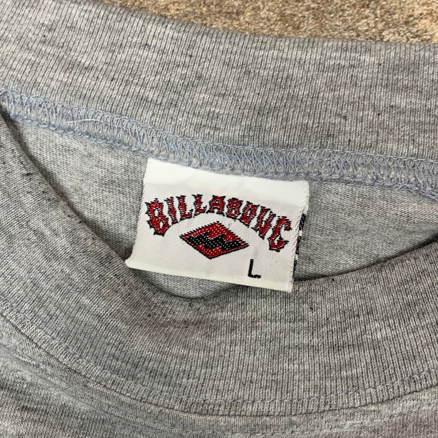 Billabong 90s graphic tee (L)