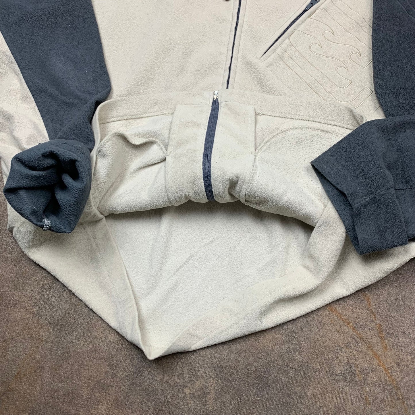 Billabong 00s embroidered cream fleece