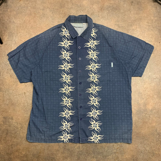 Animal 90s navy white graphic shirt