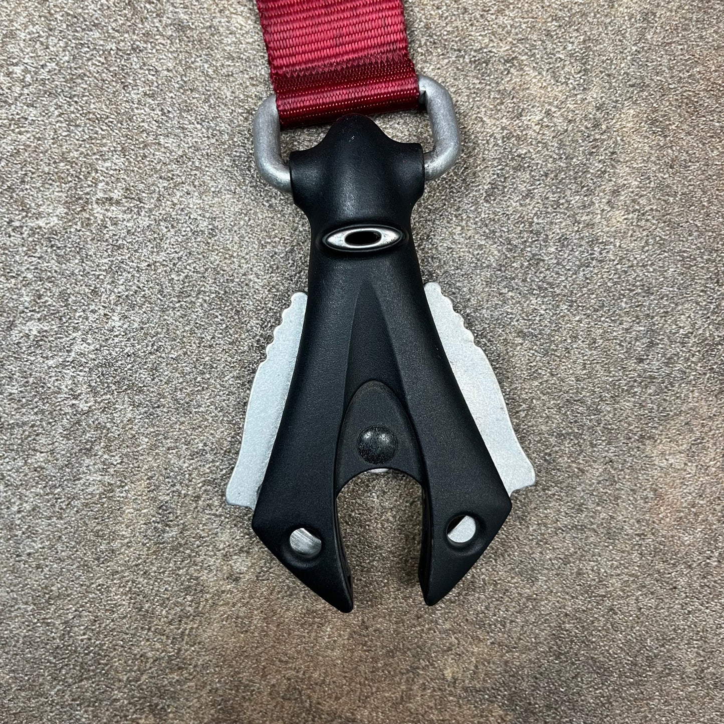 Oakley Software Icon Claw carabiner