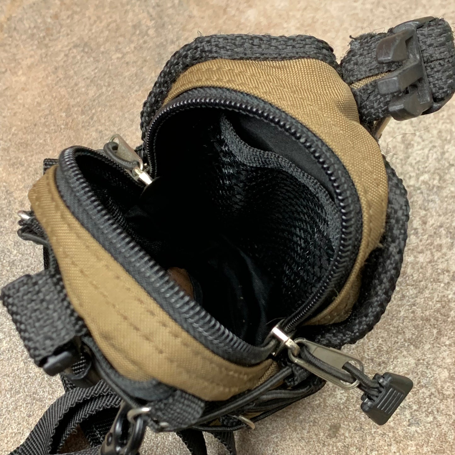 Vintage khaki shoulder bag