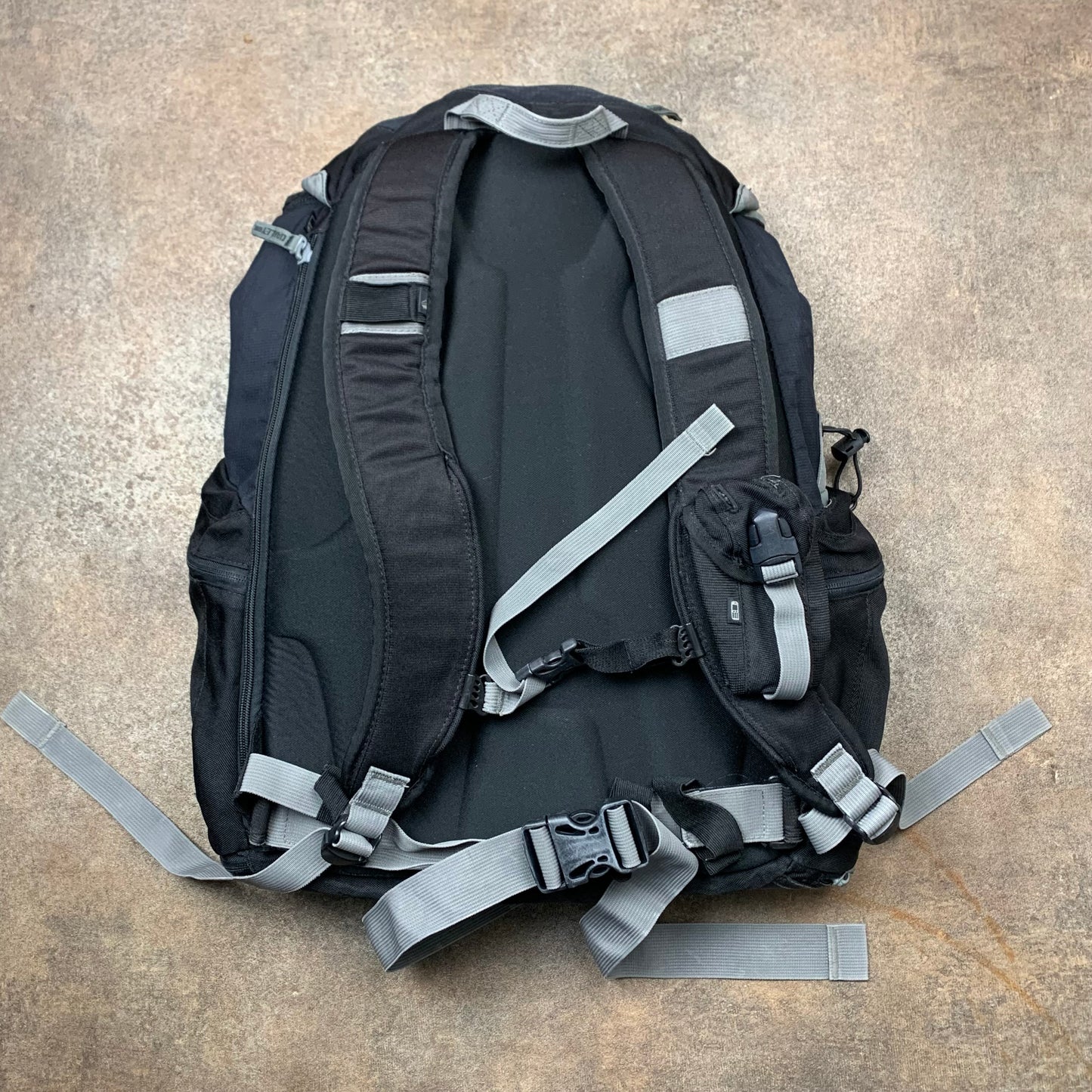 Oakley 00s large utilised backpack
