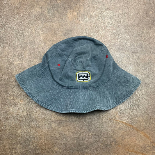 Billabong 00s reversible bucket hat