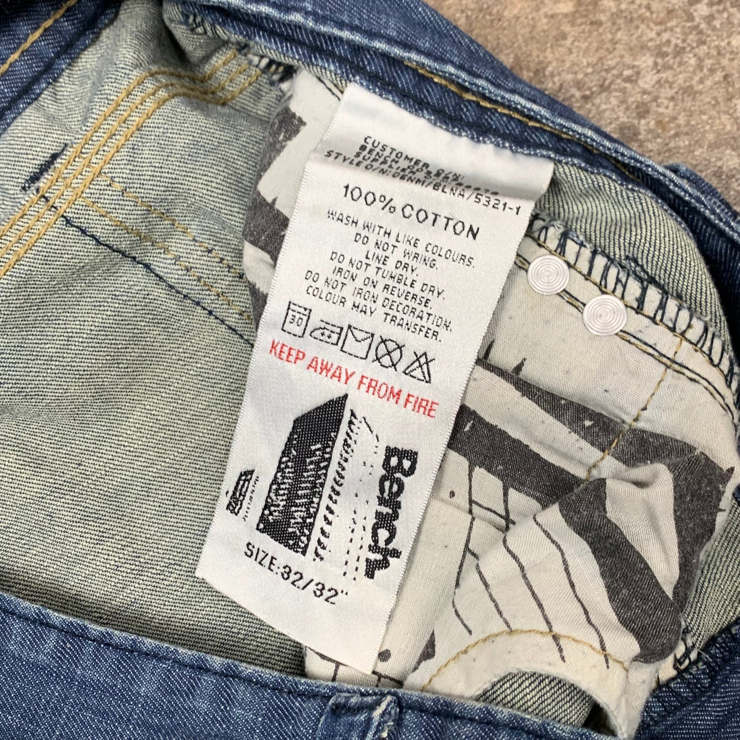 Bench 00s navy faded baggy jeans (32")