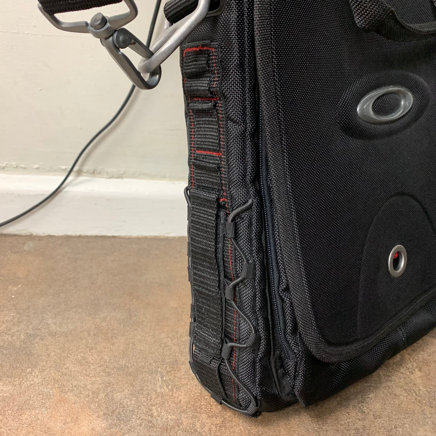 Oakley 00s technical laptop bag