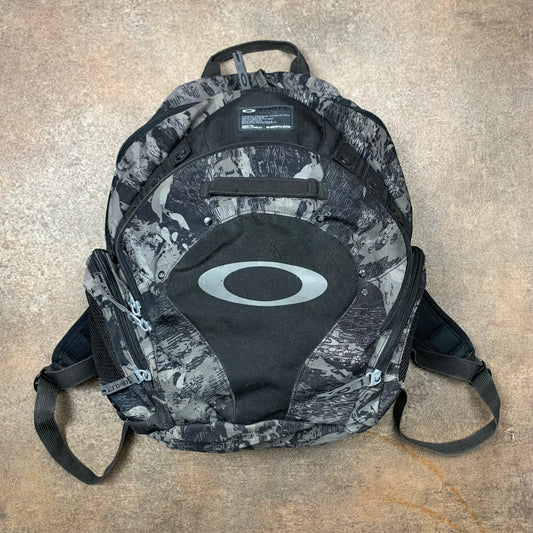 Oakley 00s Planetary Pack camo backpack