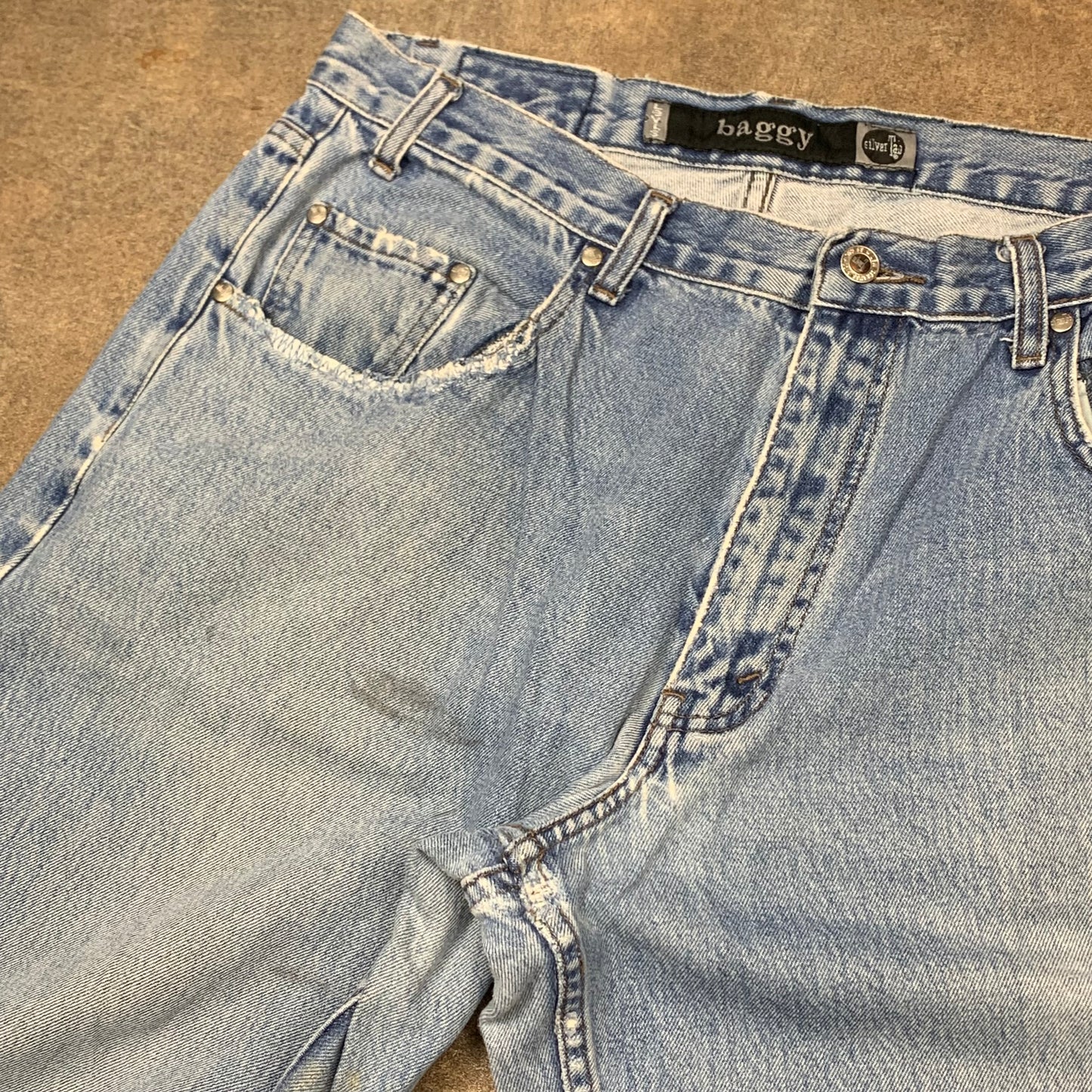 Levi's Silvertab 00s baggy pale jeans (36")