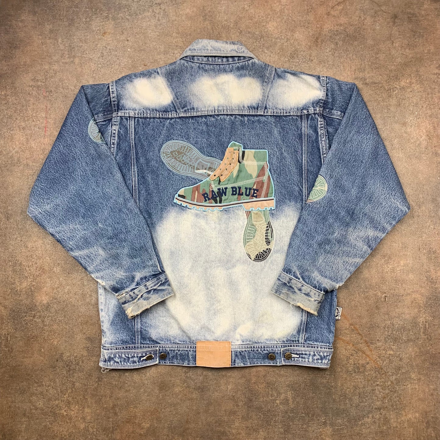 Raw Blue 00s boots graphic denim jacket (L)