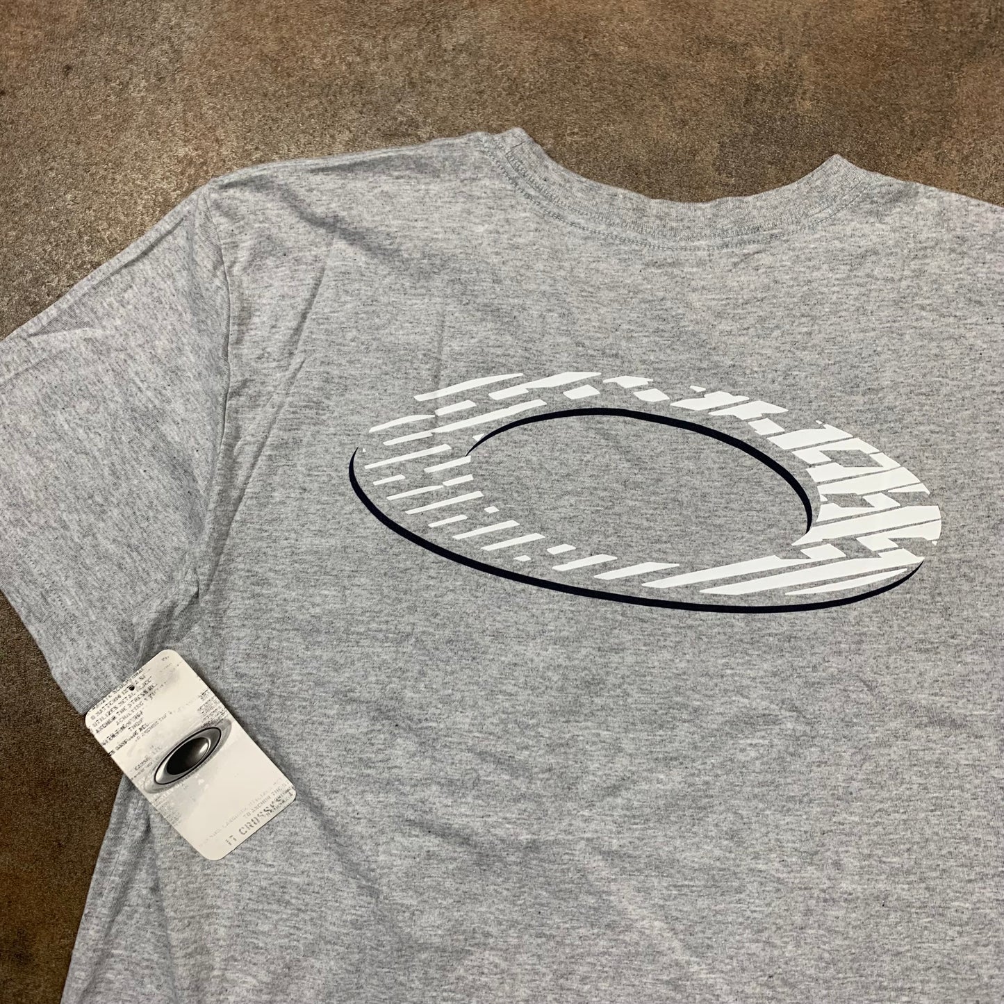 Oakley 00s deadstock graphic tee (M)