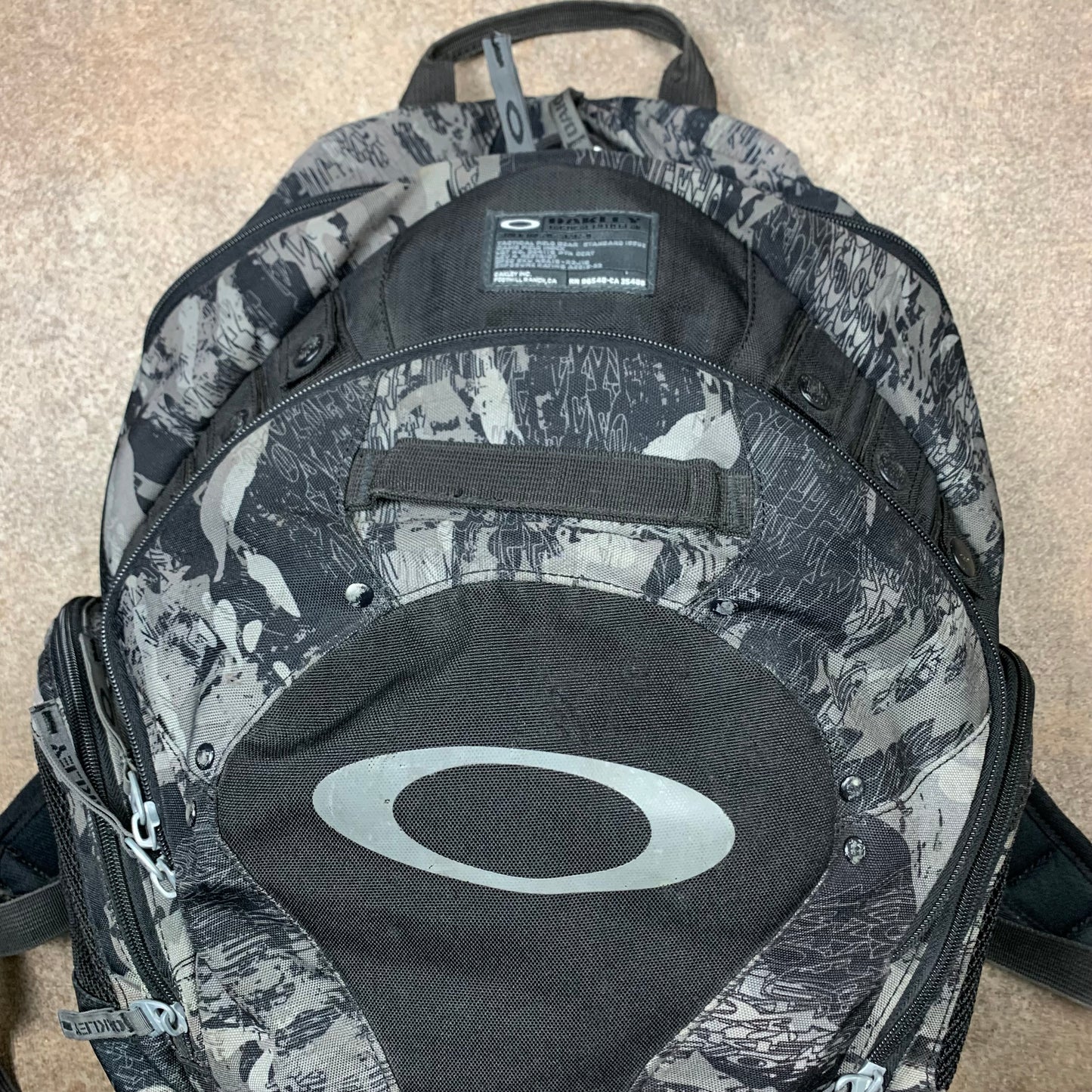 Oakley 00s Planetary Pack camo backpack