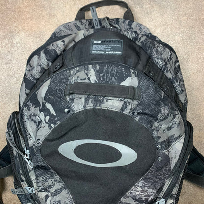 Oakley 00s Planetary Pack camo backpack