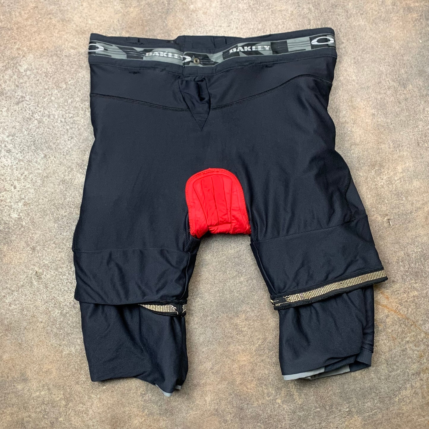 Oakley 00s MTB baggy cargo shorts (M)