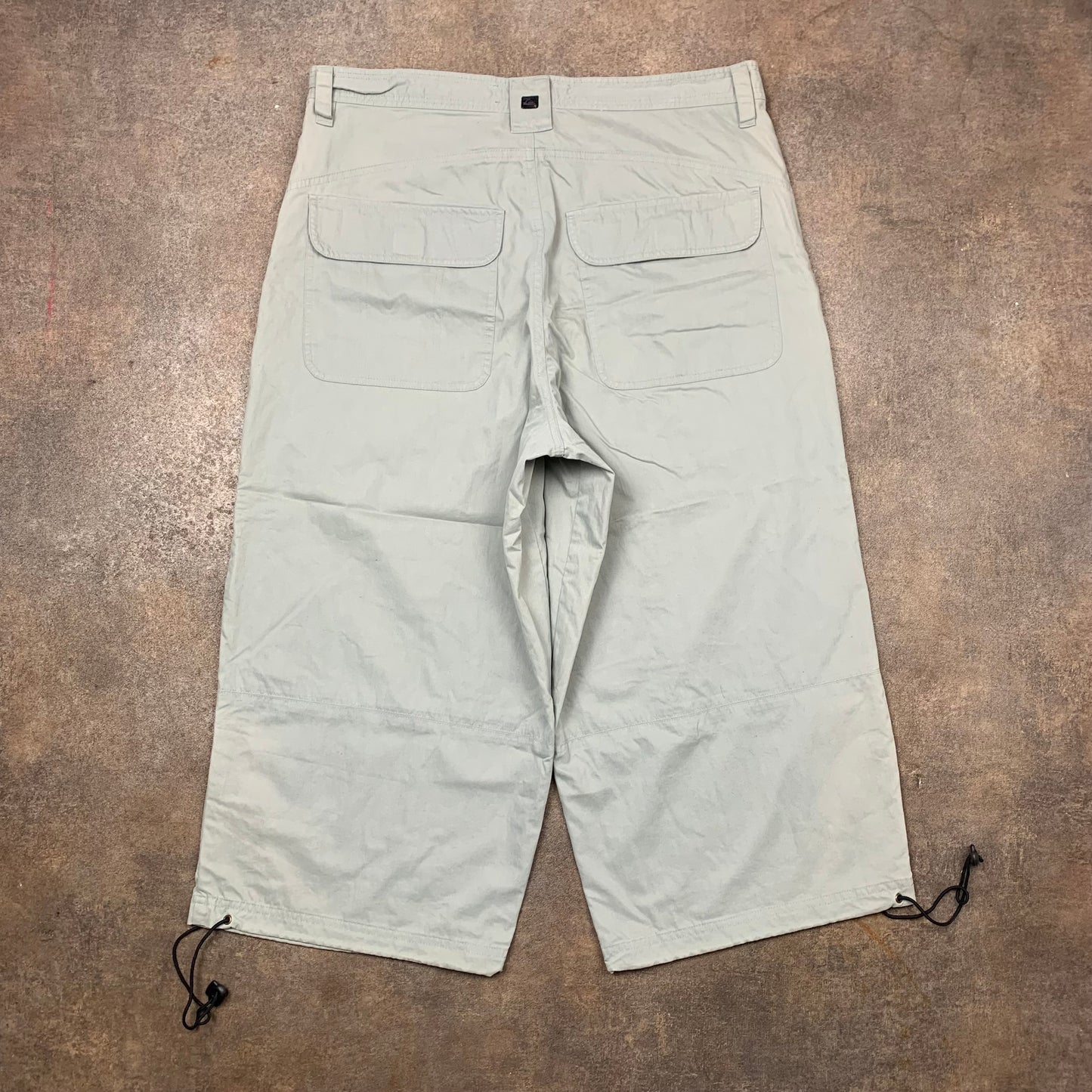Quiksilver 90s 3/4 length shorts (M)