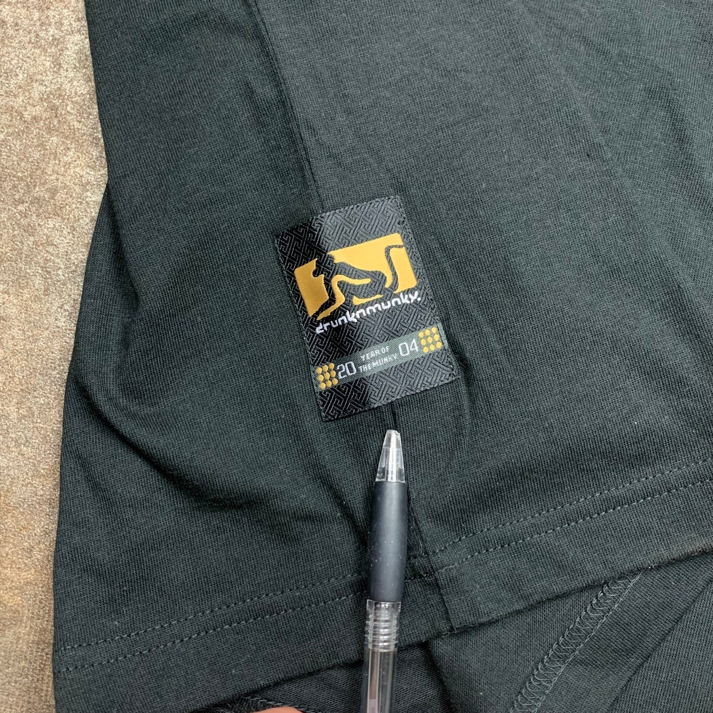 Drunknmunky 00s black faded graphic tee