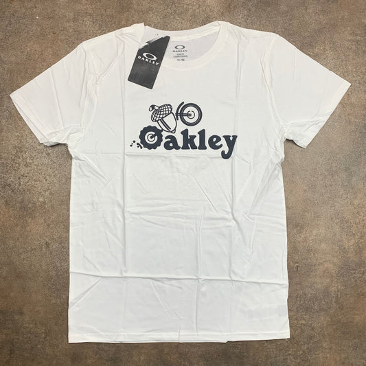 Oakley 00s acorn nut white black graphic tee
