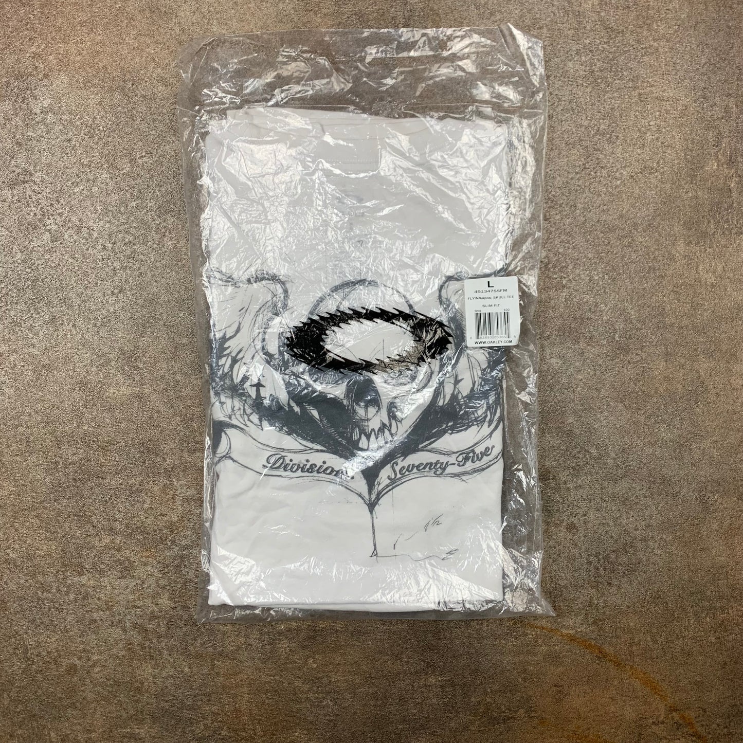 Oakley 00s Flying Tiger deadstock graphic tee (L)