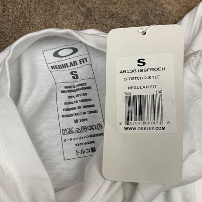 Oakley 00s deadstock cut and sewn tee