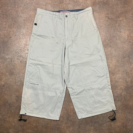 Quiksilver 90s 3/4 length shorts (M)