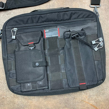 Oakley 00s technical messenger bag