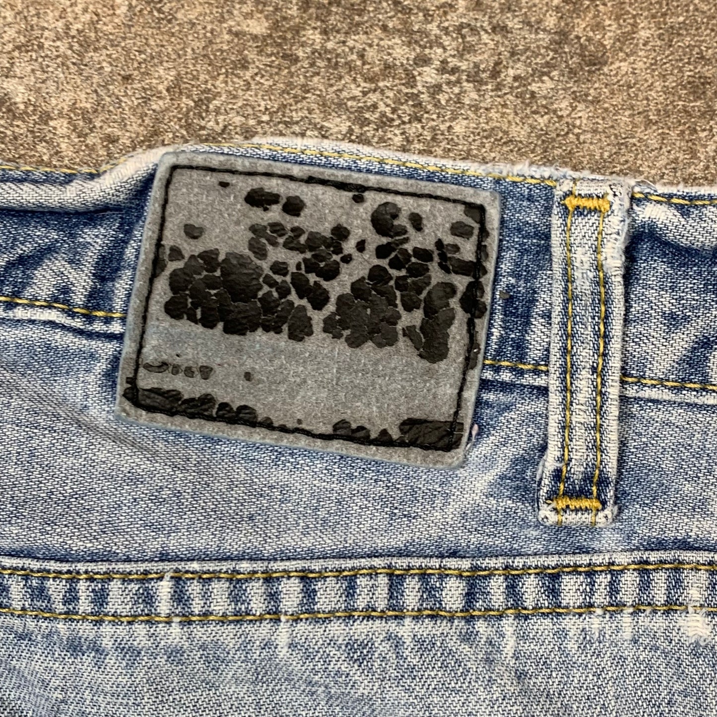 Levi's Silvertab 00s baggy pale jeans (38")
