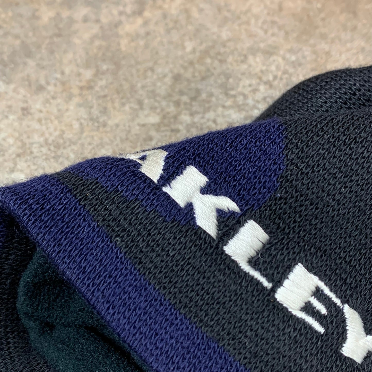 Oakley Software 00s graphic beanie