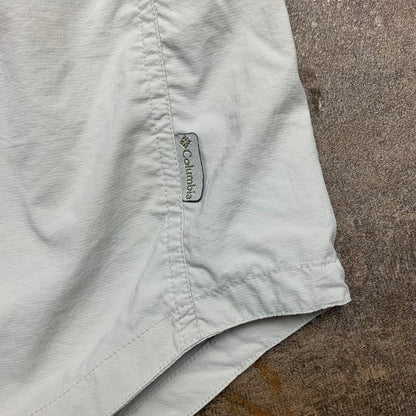 Columbia Titanium white cream utilised shirt