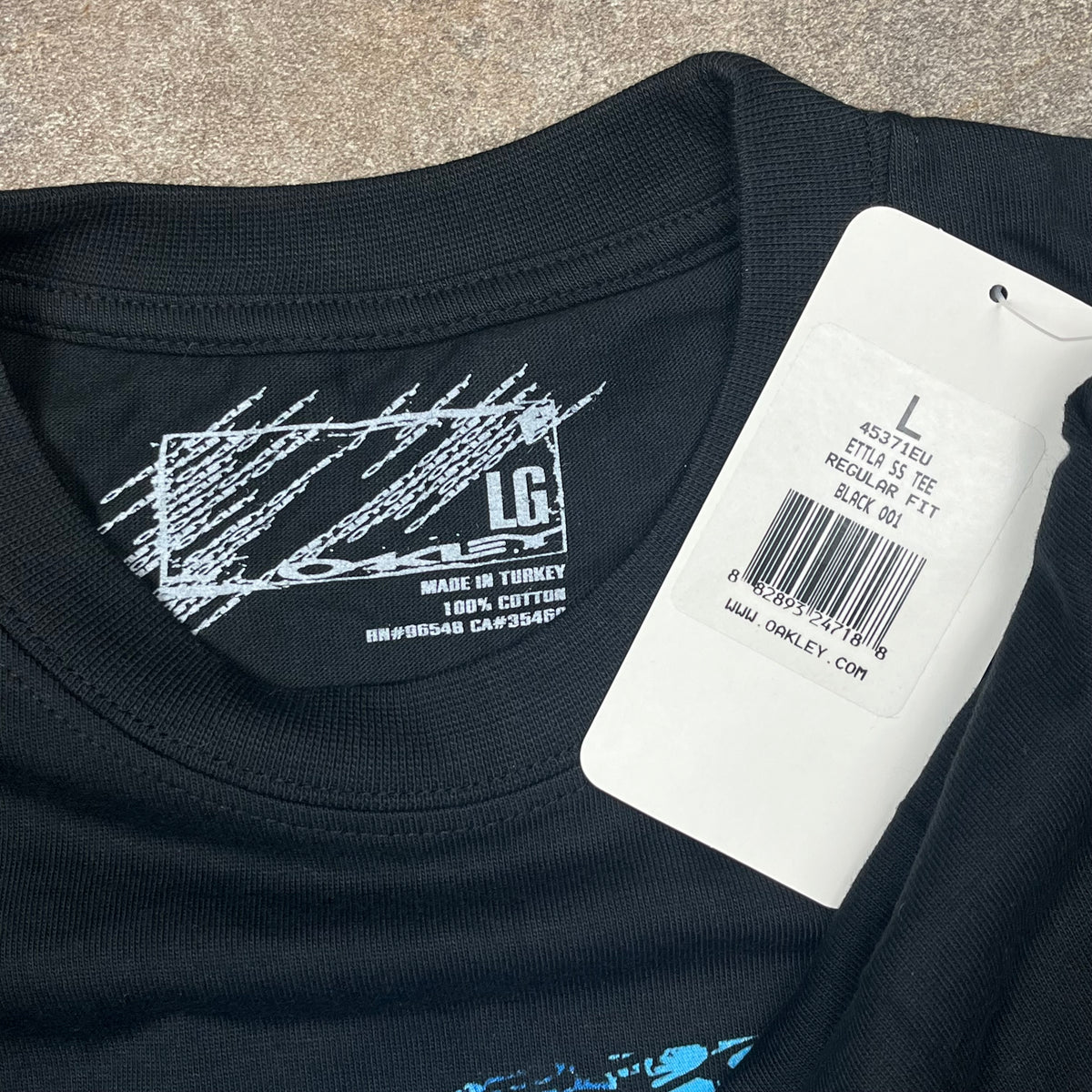 Oakley 00s deadstock graphic tee (L)