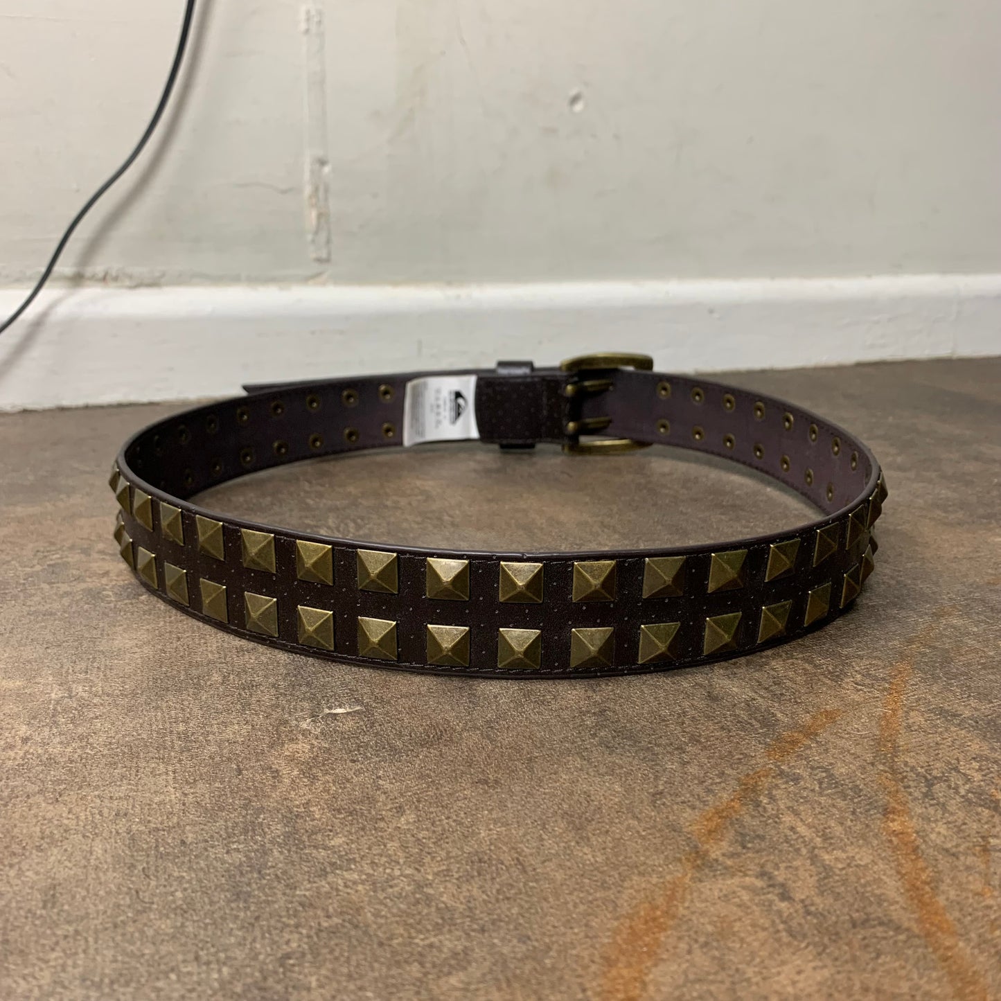 Quiksilver 00s grunge studded belt