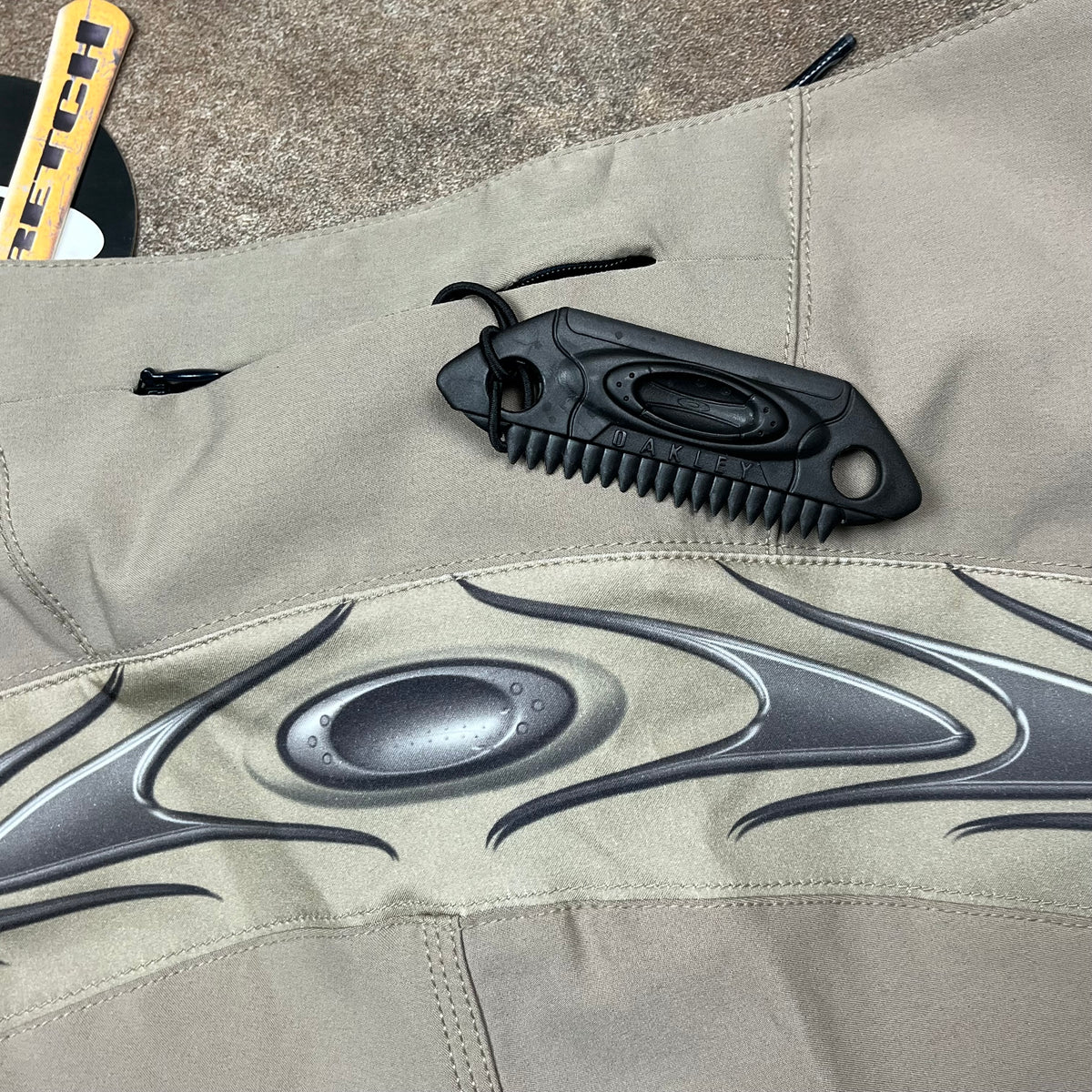 Oakley Software 00s graphic boardshorts (32")
