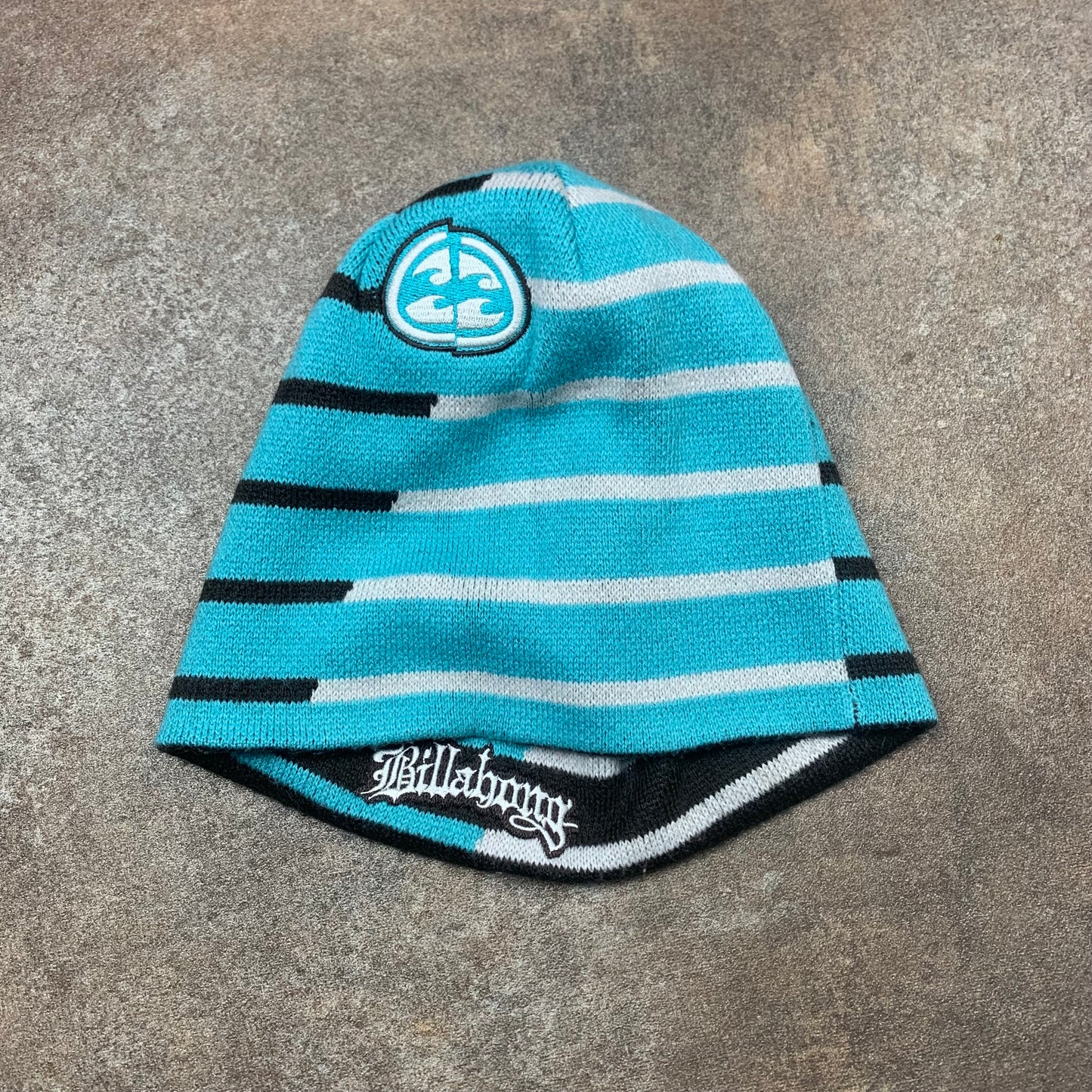Billabong 00s reversible beanie