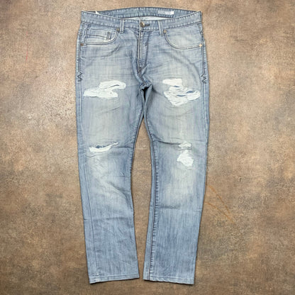 Levi's Silvertab 00s slim fit ripped jeans (32")