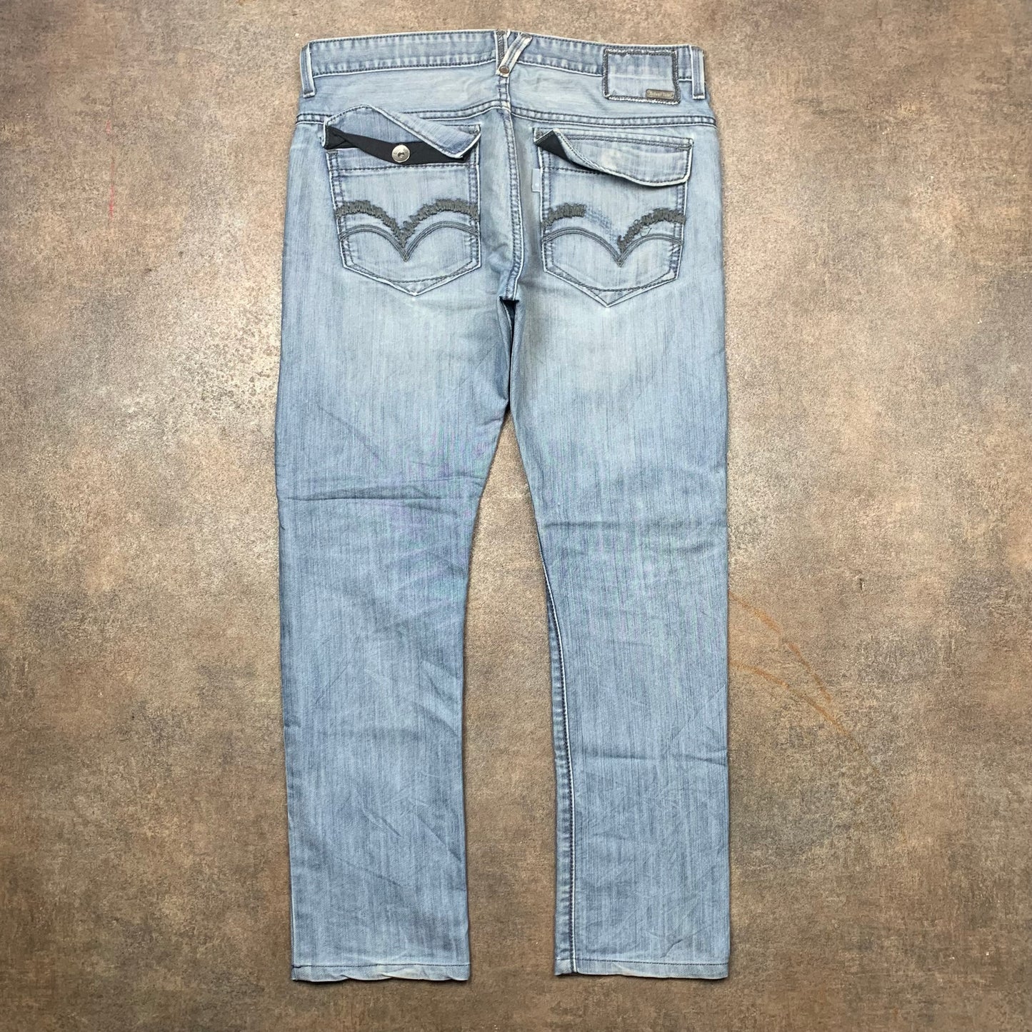 Levi's Silvertab 00s slim fit ripped jeans (32")