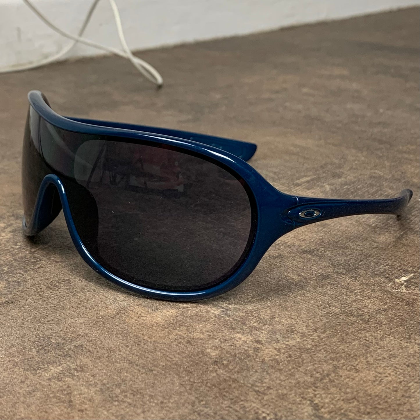 Oakley 00s Immerse blue sunglasses