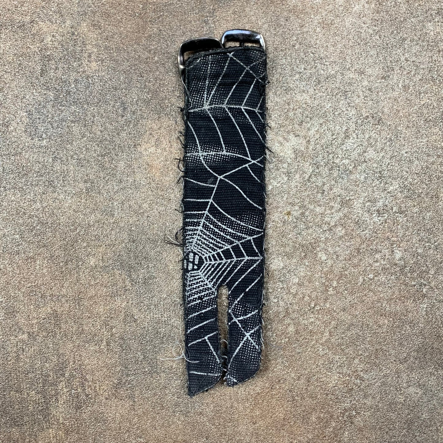 New Rock 00s spider web wristband