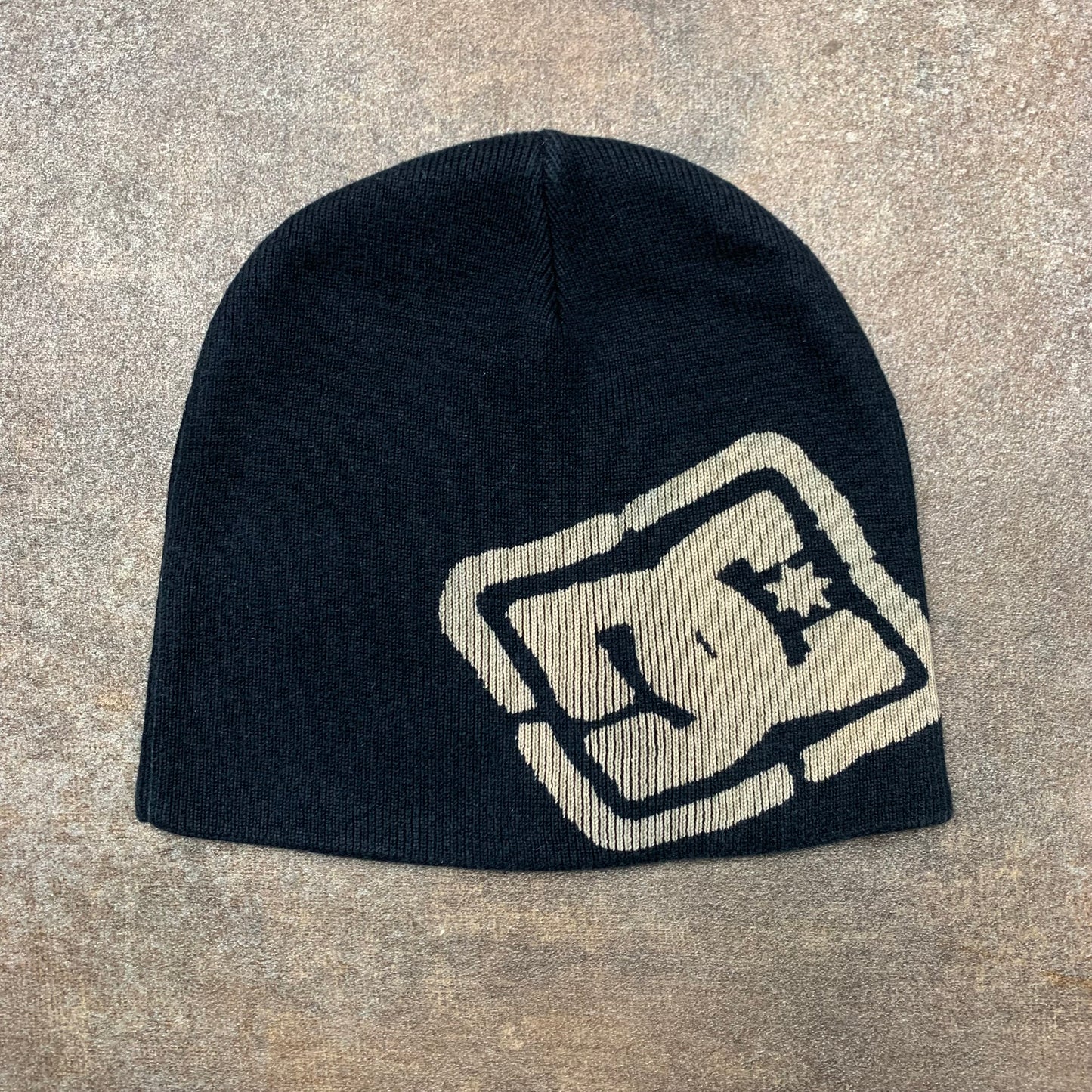 DC Shoes 00s black graphic beanie