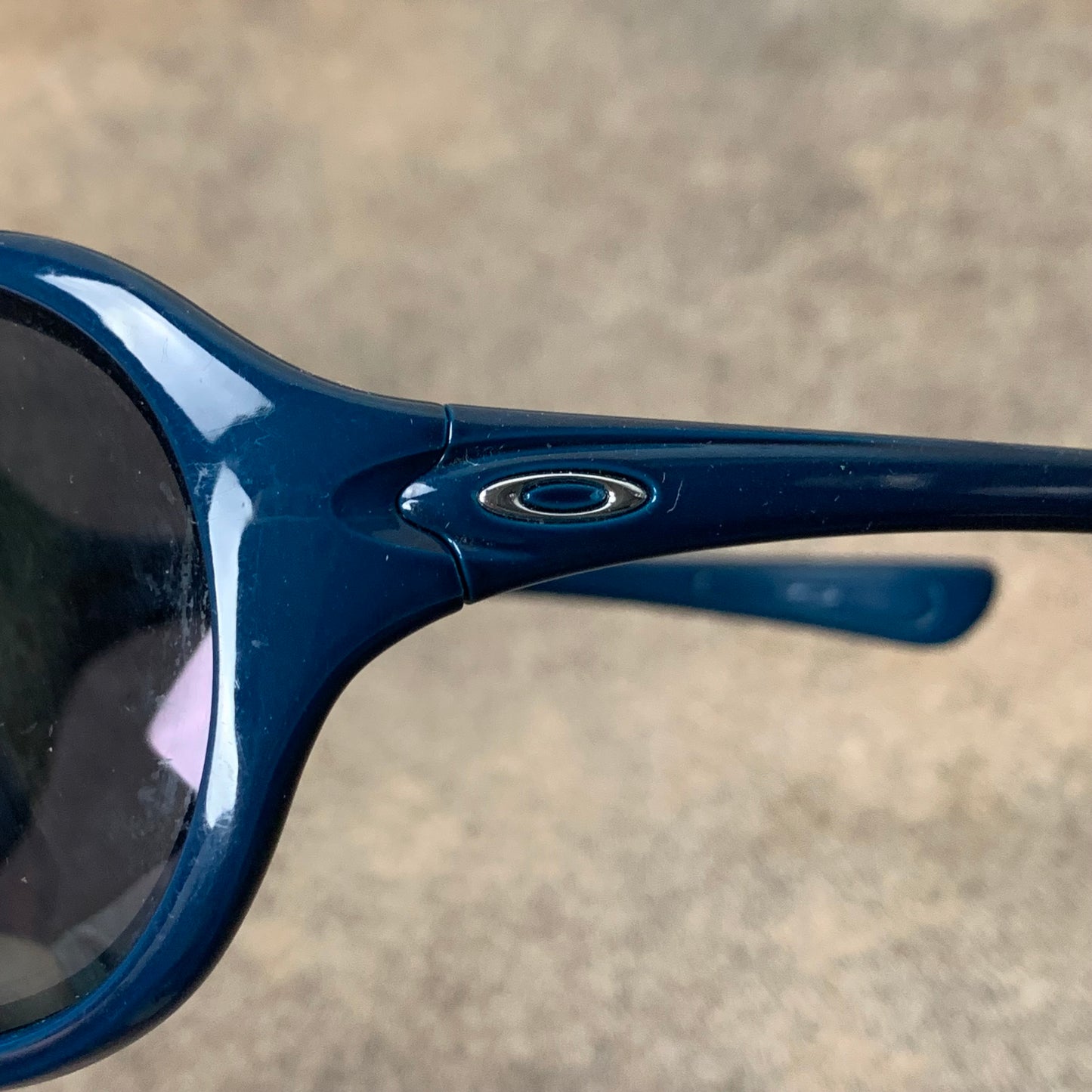 Oakley 00s Immerse blue sunglasses