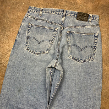 Levi's Silvertab 00s baggy pale jeans (36")