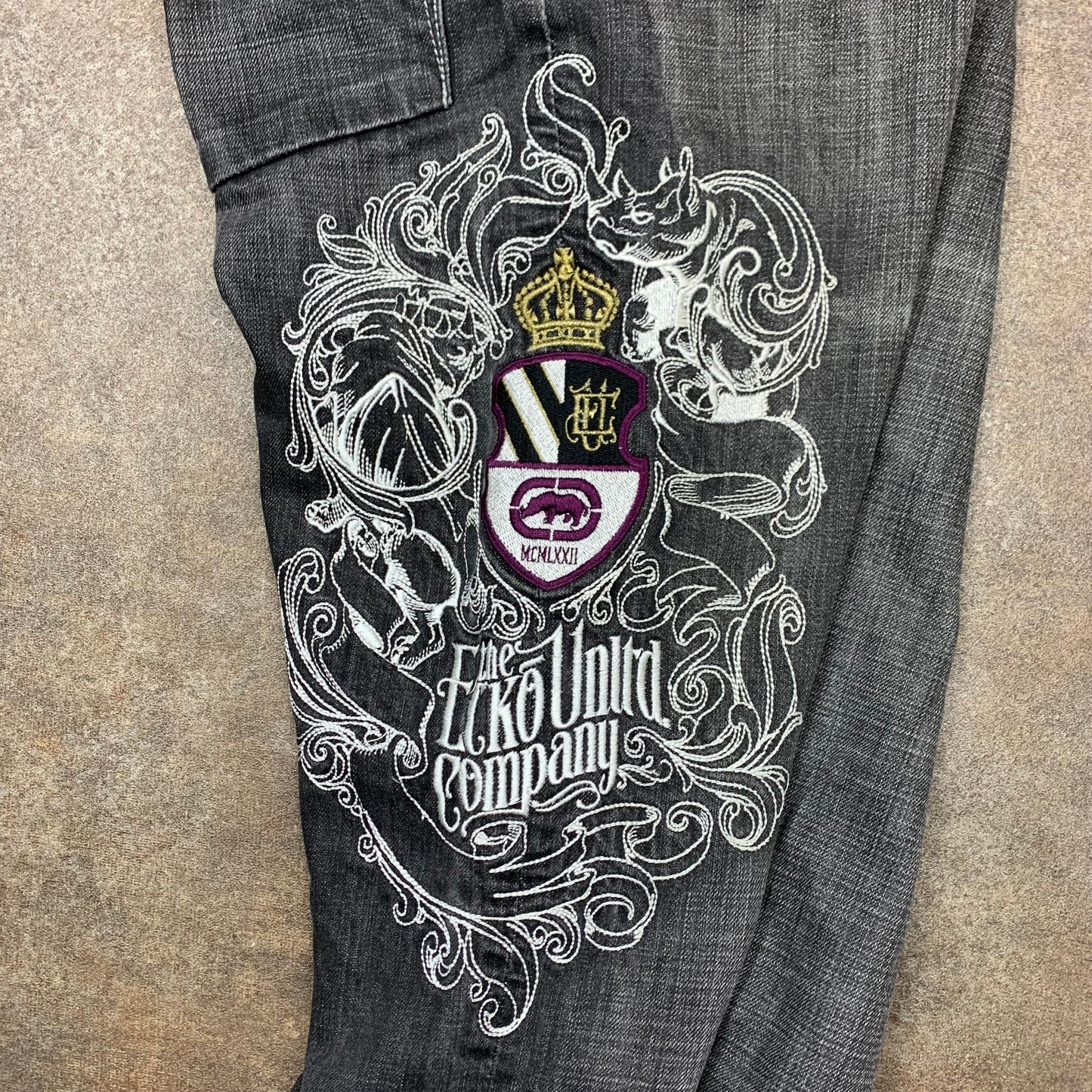 Ecko Unltd. 00s graphic baggy jeans (32")