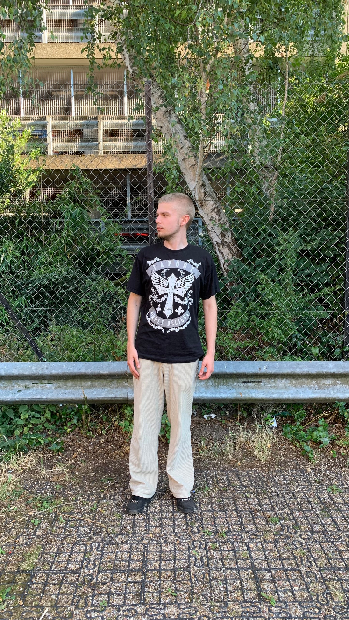 Tapout 00s black white grunge graphic tee