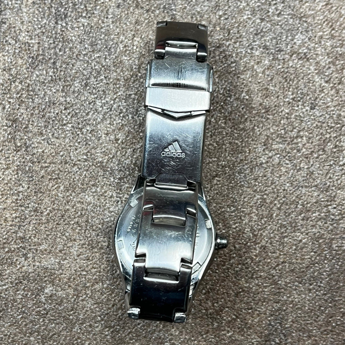 Adidas 00s metal watch